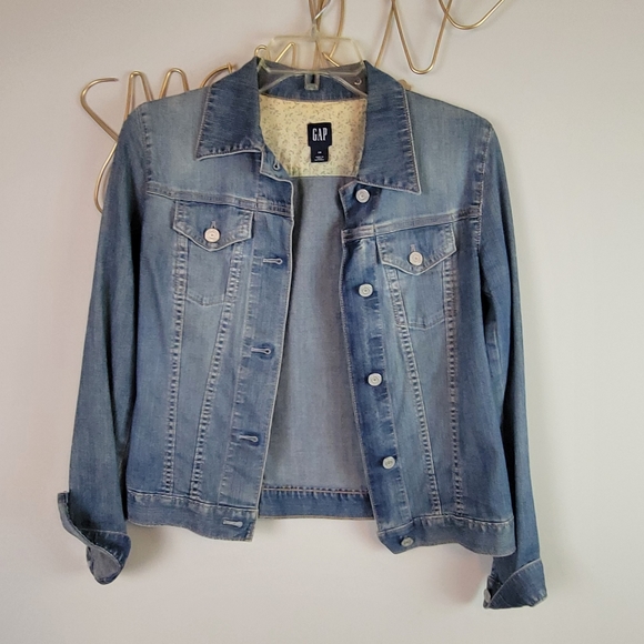 GAP Jackets & Blazers - Gap denim jacket